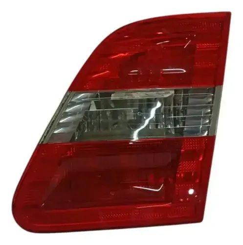 Lanterna Direita Tampa Traseira Mercedes B180 2009 Detalhe Direito/passageiro Vermelho