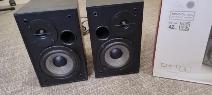 Caixas de som, Monitor de Áudio 42W RMS R1100 Bivolt EDIFIER - Preto