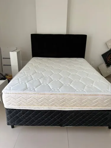 Cama box com cabeceira