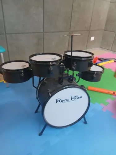 Bateria infantil