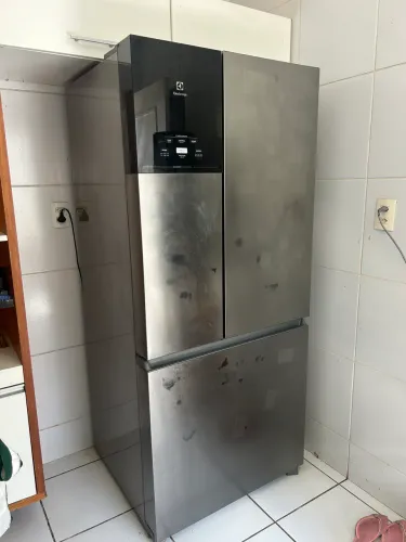 Geladeira em perfeito estado 