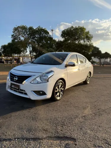 Nissan Versa SL 1.6 16V Flexstart 4P Aut. 2017
