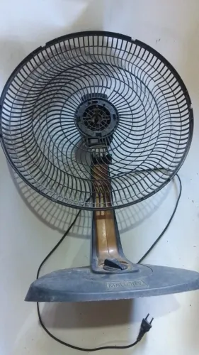 Ventilador grande para conserto ou retirada de peças.. Retirada a combinar 