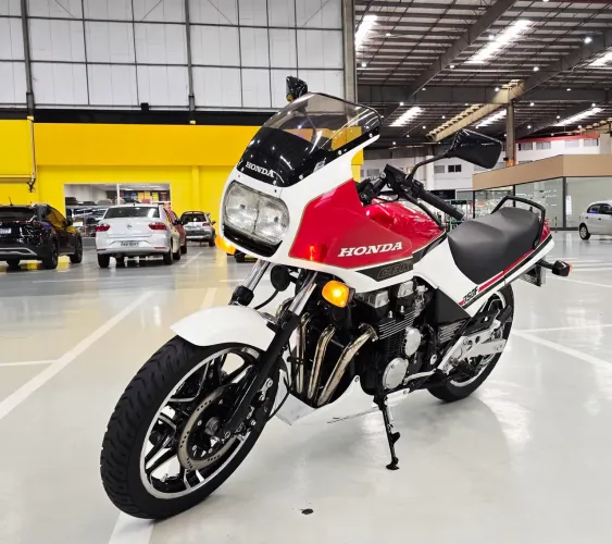 CBX 750F 7 GALO HOLLYWOOD
