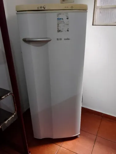 Geladeira Electrolux KE 28