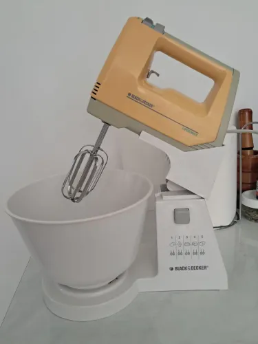 Batedeira Black Decker 5 velocidades 