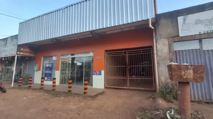 CASA COM PONTO COMERCIAL VENDA R$ 380,000,00