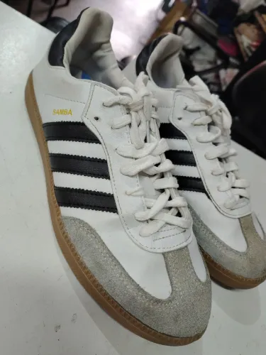 Tênis Adidas original unissex n39