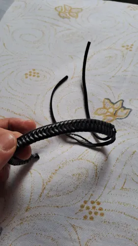 Pulseira de courino trançada