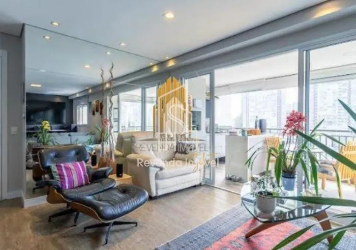 Condomínio Monumento SP na Vila Suzana, Apartamento de 130m² com 1 suíte, 2 vagas.