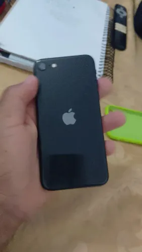 Vendo iPhone se 2 geração top 