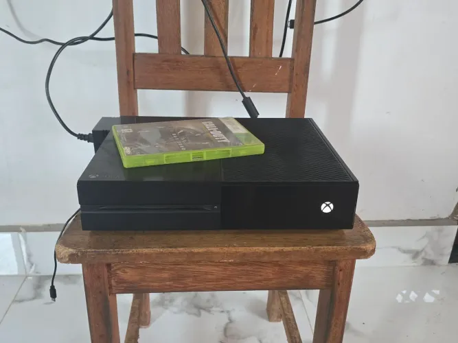 Xbox one fat vendo ou troco por Ps4 ou console na minha escolha