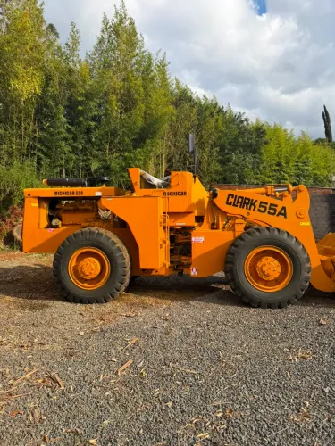 Pá carregadeira Michigan 55A
