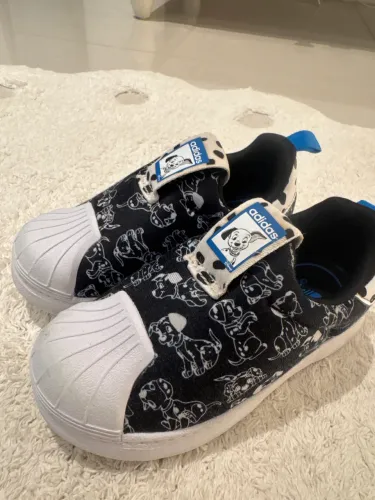 Tênis Adidas Superstar Dálmatas Tamanho 23