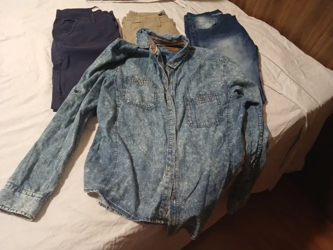 3 calças masculinas n°38 + camisa jeans P + bermuda jeans (brinde)