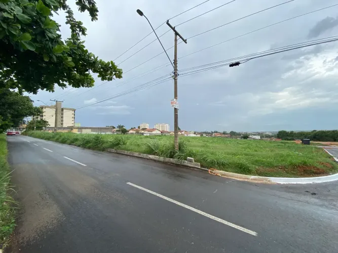 Terreno à venda 2250M², Vila Brasília, Aparecida de Goiânia - GO