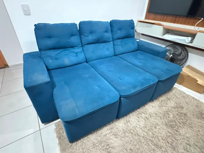Sofá de 3 lugares retrátil e reclinável
