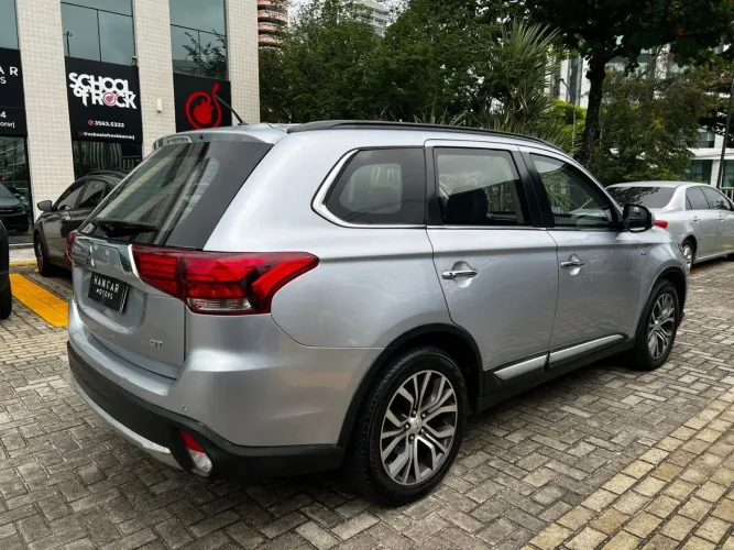 Mitsubishi Outlander 3.0/ GT 3.0 V6 Aut. 2016