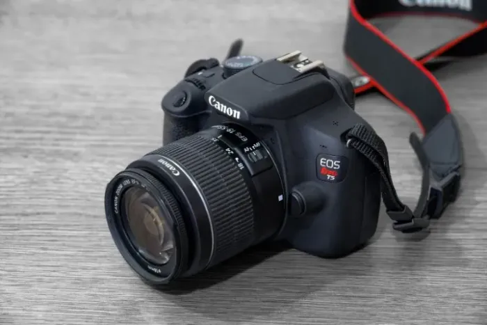 Camera Canon EOS Rebel T5 + Lente 18-55mm Kit Completo Otimo Estado C1117