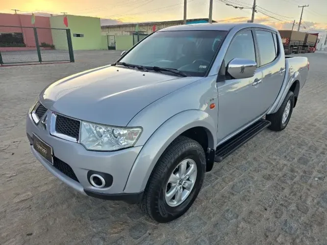Mitsubishi L200 Triton HPE 3.2 CD TB Int.diesel AUT 2013