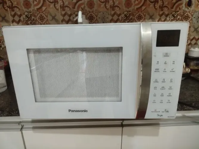 Micro-ondas Panasonic NN-ST65HW, excelente estado de conservação