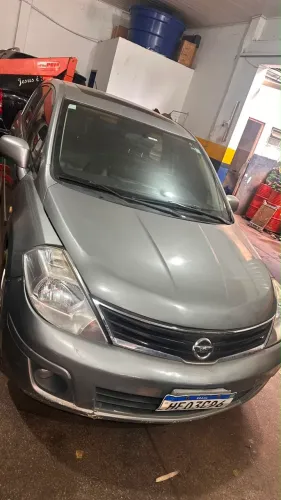 Nissan Tiida SL 1.8/1.8 Flex 16V Mec. 2011