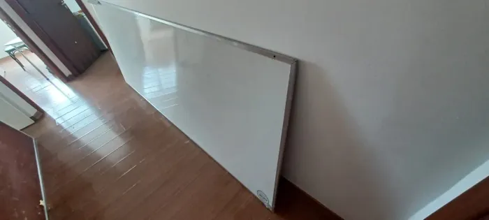 QUADROS BRANCO (LOUZA) 2 DUAS UNIDADES POR 400,00 para sala de aula (usado) 2,50M X 1,20M