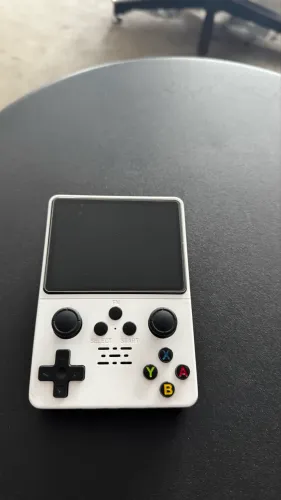 Game console 35S - está com tela preta