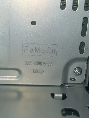 Radio Som Original Ford Ka 2018 A 2021 Moldura Prata J7BB?