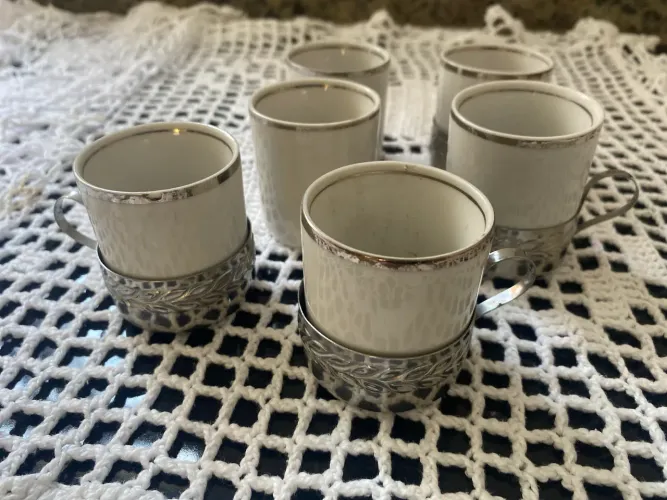 Jogo 6 Copos Shot Café Porcelana Vera Cruz + 4 Suportes Metal Vintage
