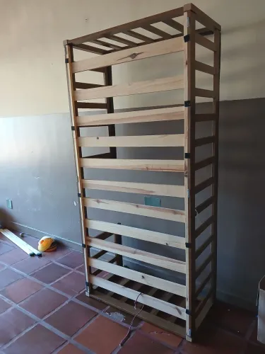 Cama montessoriana solteiro.