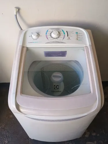 Máquina de lavar roupa Electrolux 10 kg funcionando perfeitamente todas as funções ok
