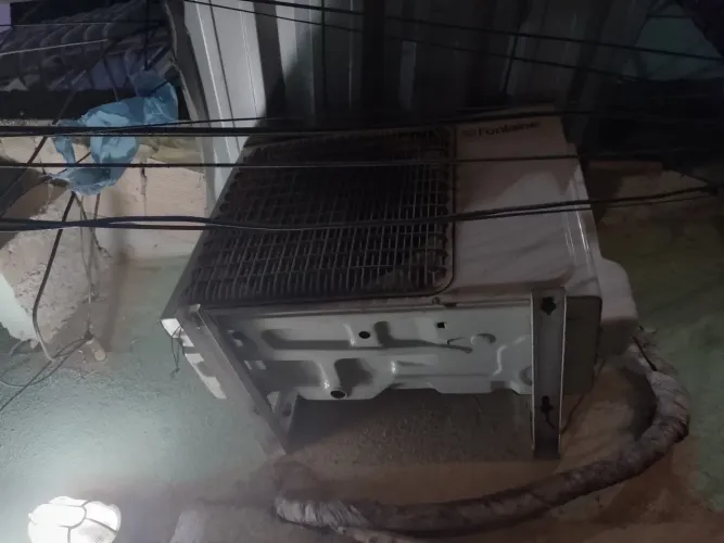 Vendo um ar condicionado fortaine 12 BTUs usado nunca foi aberto