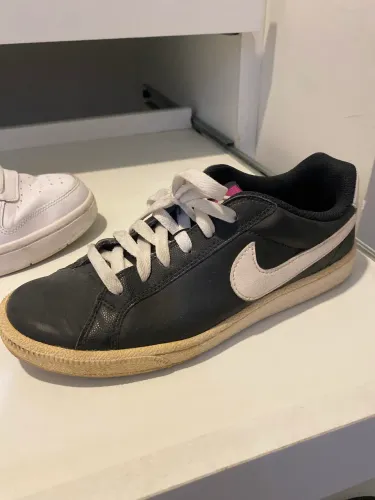 Tênis preto Nike