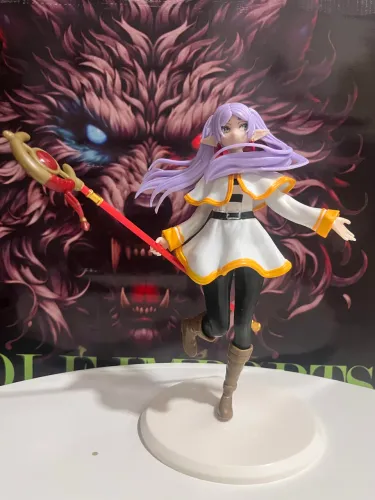 Figura de ação personagem frieren 