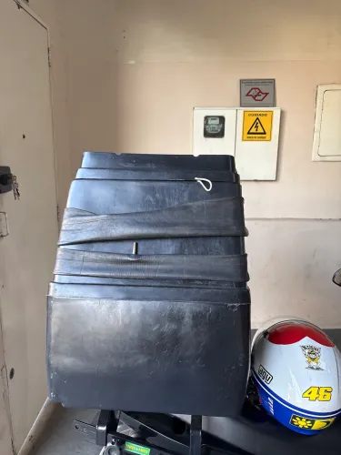 BAÚ DE 135L, novo, apenas duas semanas de uso. 