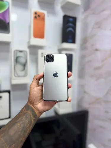 IPHONE 11 PRO MAX 64GB TELA NOVA<br>R$ 1.399,00