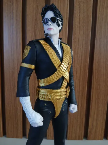 Boneco Michael Jackson
