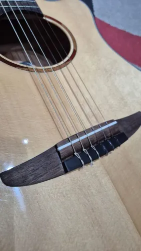 Violao yamaha