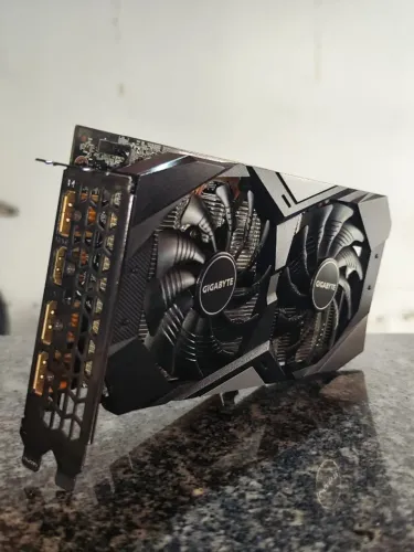 Placa de Vídeo RTX 2060 Gigabyte