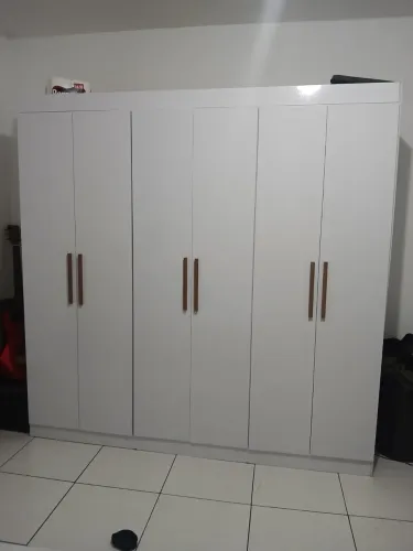    Guarda-Roupa Branco 6 Portas Grande (2m) - Ótimo Estado