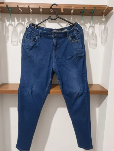 LOTE COM 2 CALÇAS JEANS