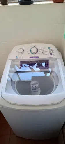 Máquina de Lavar Electrolux 8,5kg Branca Turbo Economia com Jet&Clean em excelente estado!
