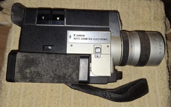 filmadora vintage Canon Auto Zoom 814 Electronic para filmes Super 8.