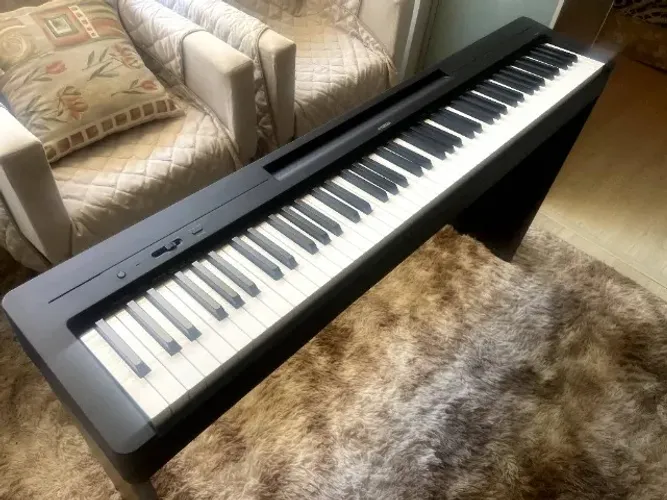 Piano Yamaha P-145
