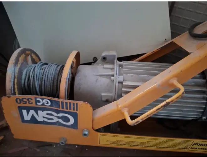 Guincho Coluna 350Kg 220V semi novo