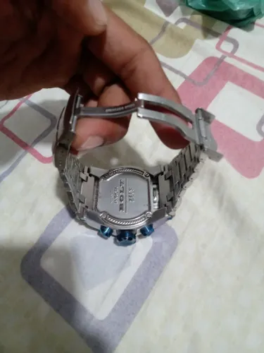 Vendo relógio invicta prata novo 