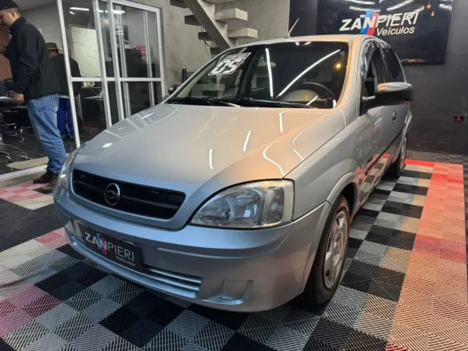 Chevrolet Corsa Hat. Maxx 1.8 MPFI 8V Flexpower 5P 2005