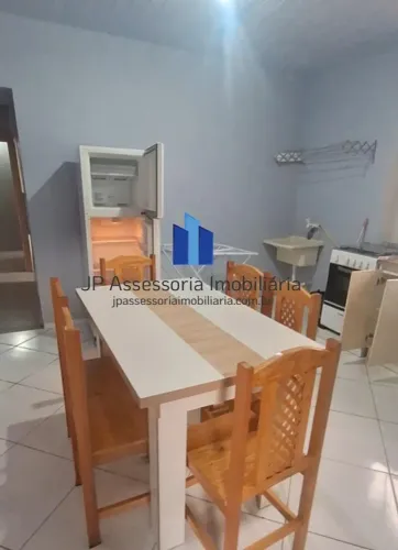 Casa para Locação em Matinhos, 2 dormitórios, 1 banheiro, 1 vaga