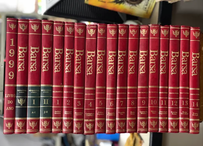 Enciclopédia Barsa 18 volumes ano 1999 Britannica